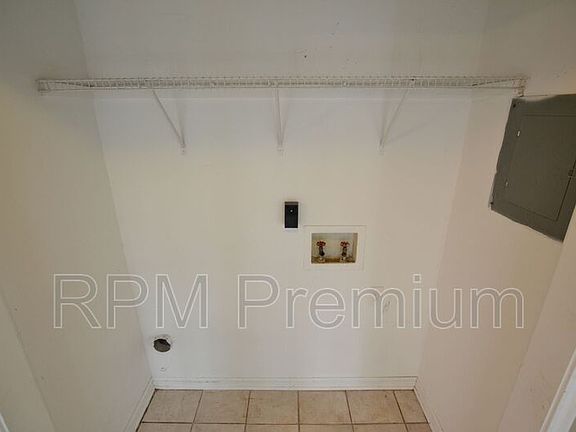 2nd image of 1145 Willow Creek Dr