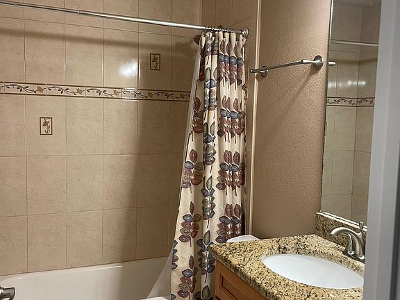 4th image of 15125 Parkside Dr #7