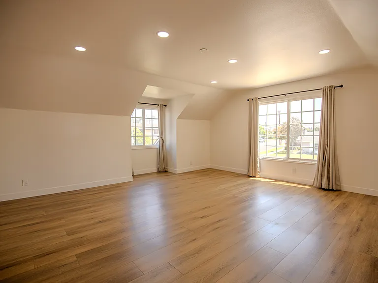 1409 S Adria St — Photo 11
