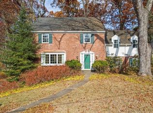 220 Dombey Dr, Pittsburgh, PA 15237