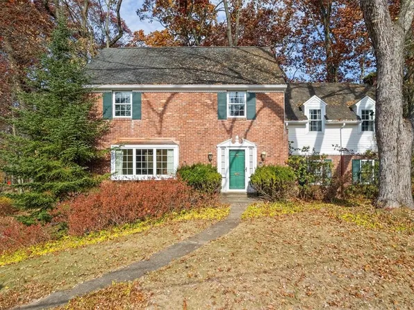 220 Dombey Dr, Pittsburgh, PA 15237