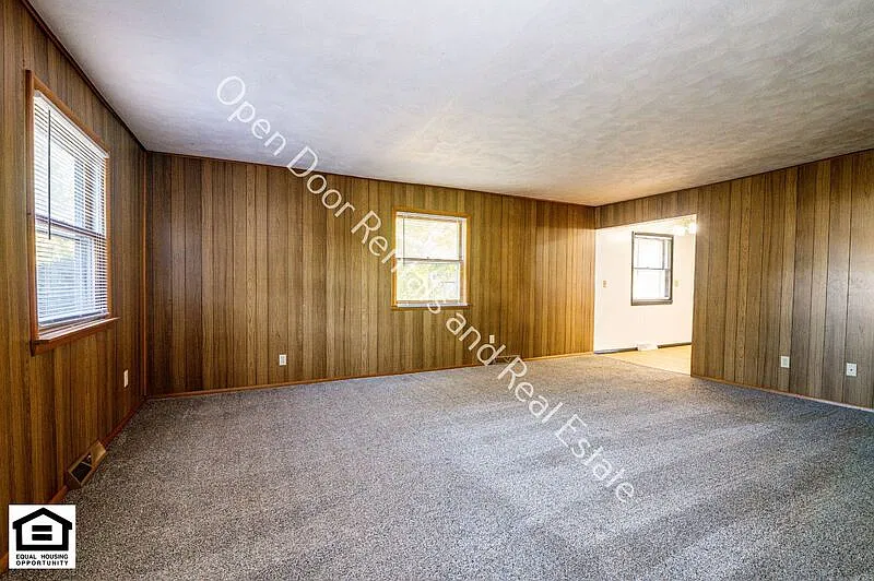 2 bed, 1.0 bath, $1,200 — Photo 4