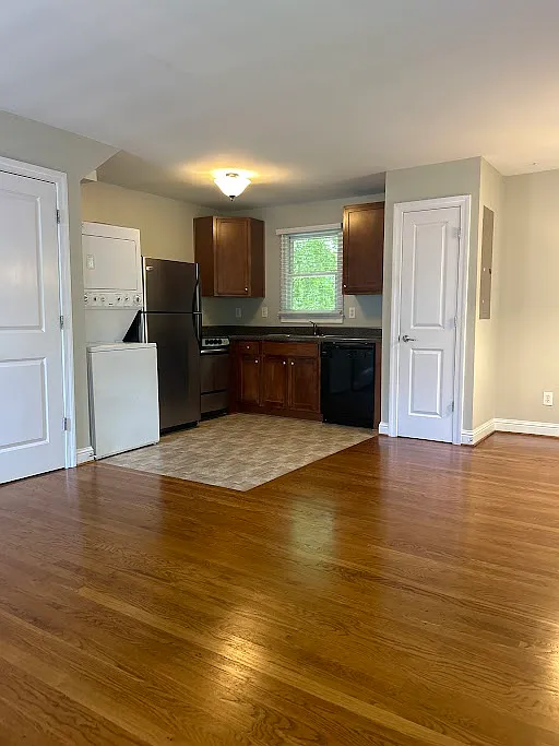 1 bed, 650 sqft, $1,650 — Photo 3