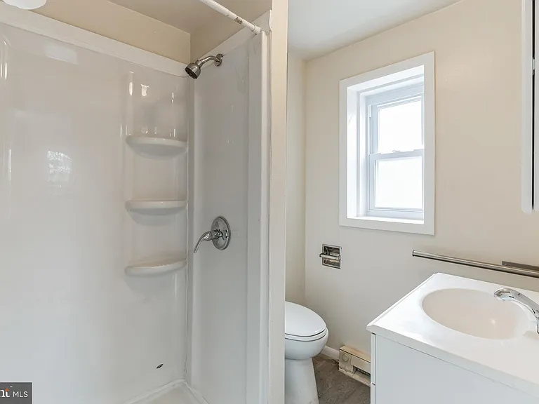 1305 N Lawrence St #1 — Photo 9