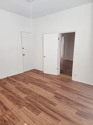 Rented by Karyn Shipsey, LREB | media 4