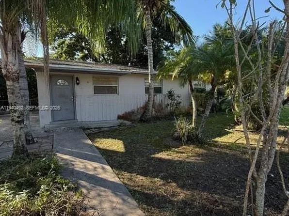 655 SW 6th Ter, Florida City, FL 33034