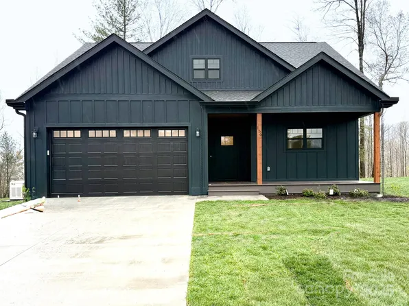 156 Byron Forest Ln, Horse Shoe, NC 28742