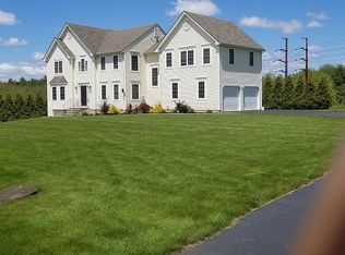 11 Alfred Cir, Bloomfield, CT 06002