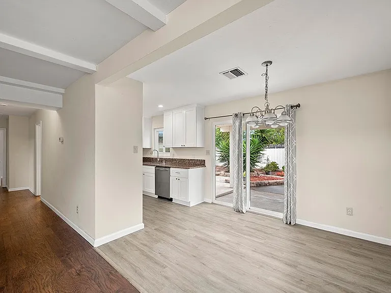 4148 Cole Way — Photo 8