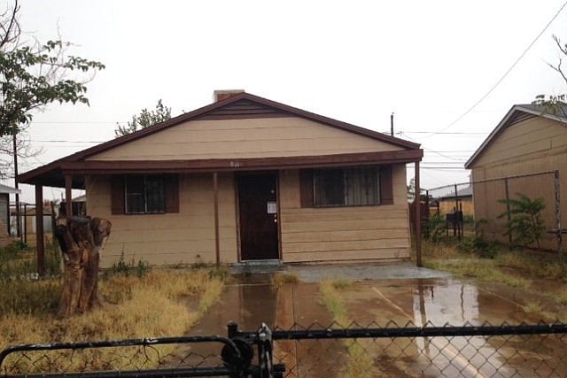 1st image of 811 E Odessa St