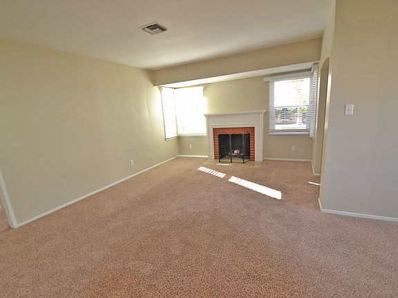 4th image of 3645 Belle St