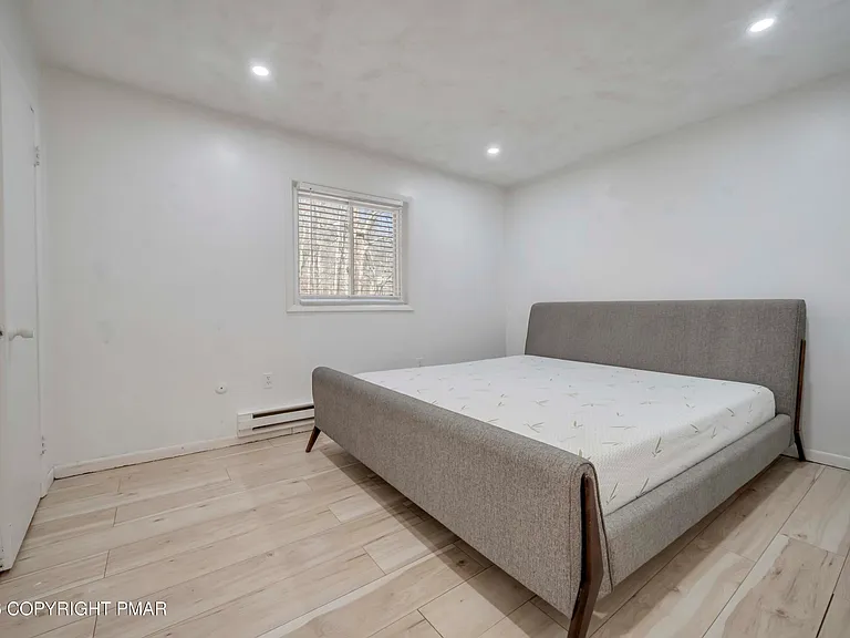 187 Bellingham Dr — Photo 28