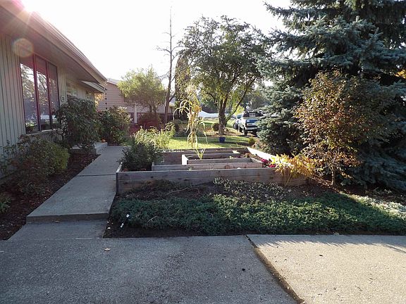 2nd image of 2216 E 45th Ave