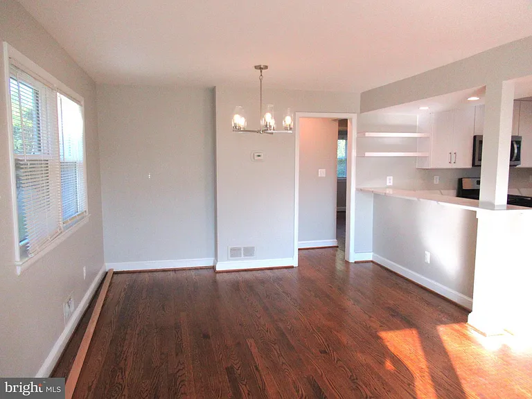 2142 N Stafford St #1 — Photo 6