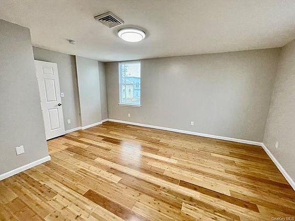 5th image of 51 Greenwich Ave
