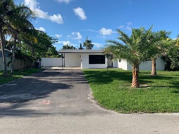 4th image of 2885 SW 13th St