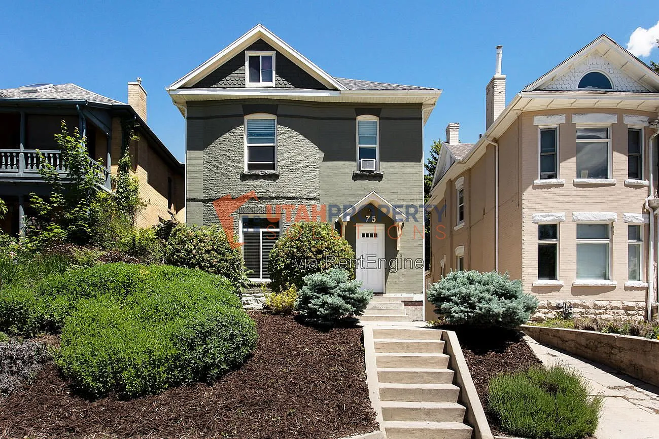 1 bed, 1.0 bath, 632 sqft, $995 — Photo 1