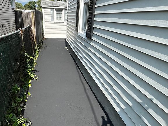 2nd image of 40 Wilkins Ave