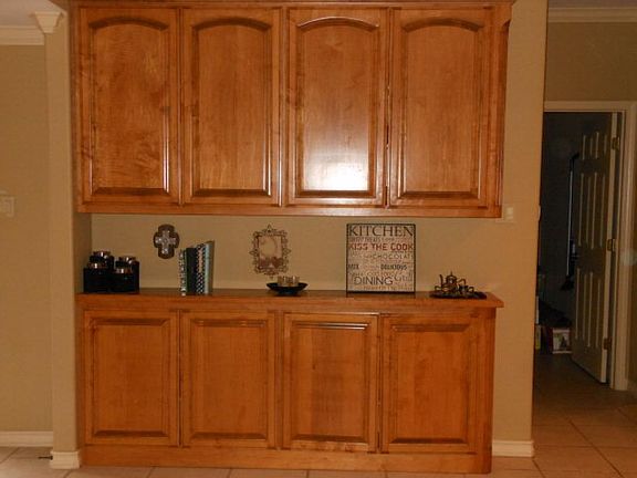 4th image of 709 Ashford Dr