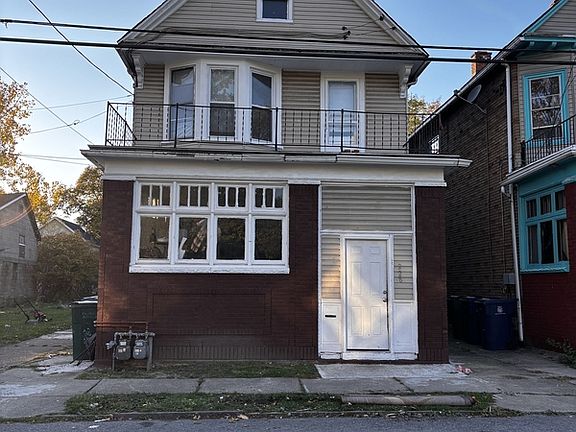 2nd image of 228 Adams St Unit 2