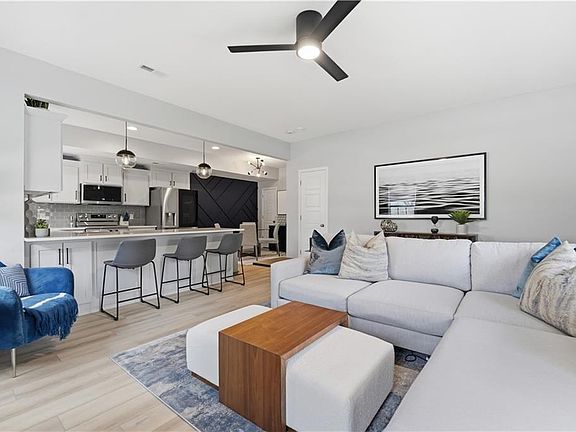 3rd image of 16058 Fontana St Unit 302