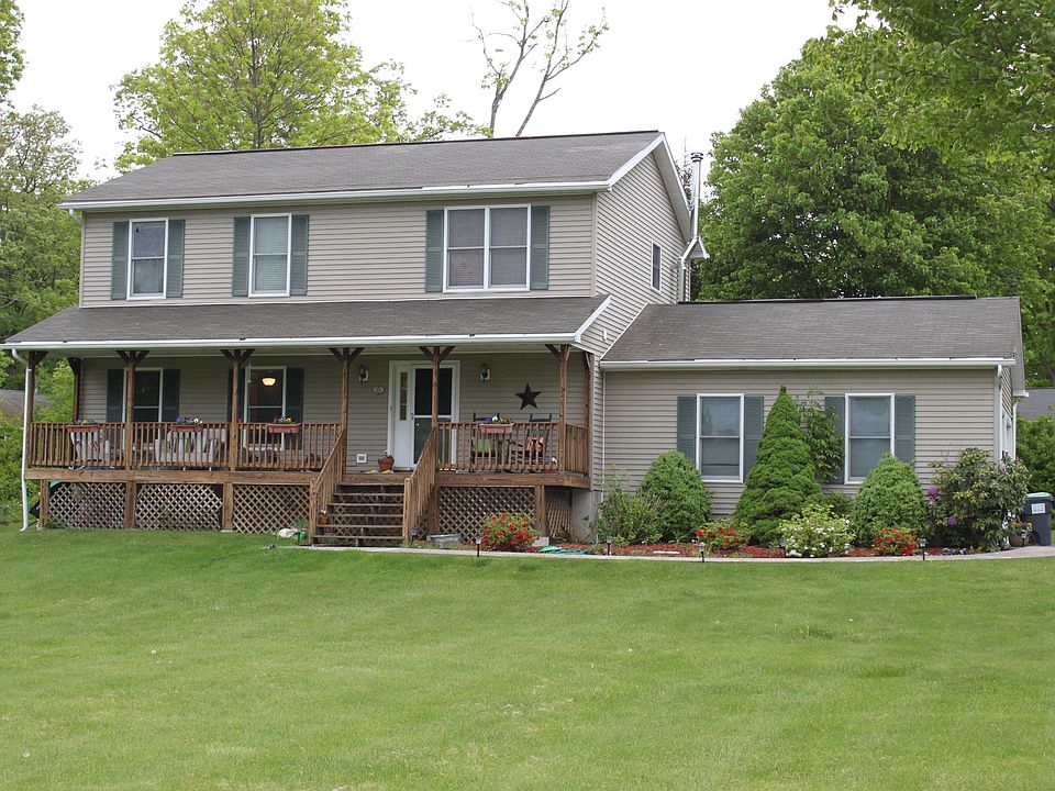 2nd image of 26 Blueberry Ln
