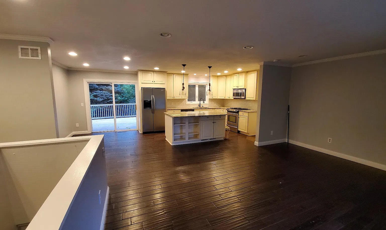 Buatiful 4BDR/2BA House for rent in Eden Prairire — Photo 2