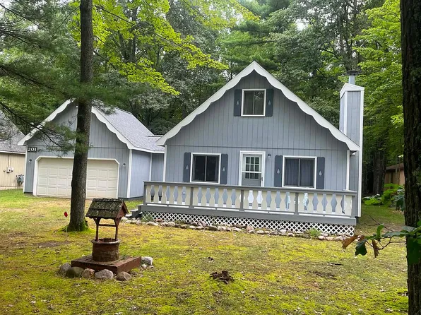 201 Partridge Dr, Roscommon, MI 48653