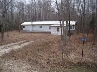 1890W Quarry Rd, Gulliver, MI 49840