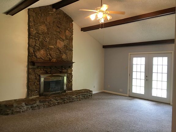 4th image of 348 Cottonwood Ln