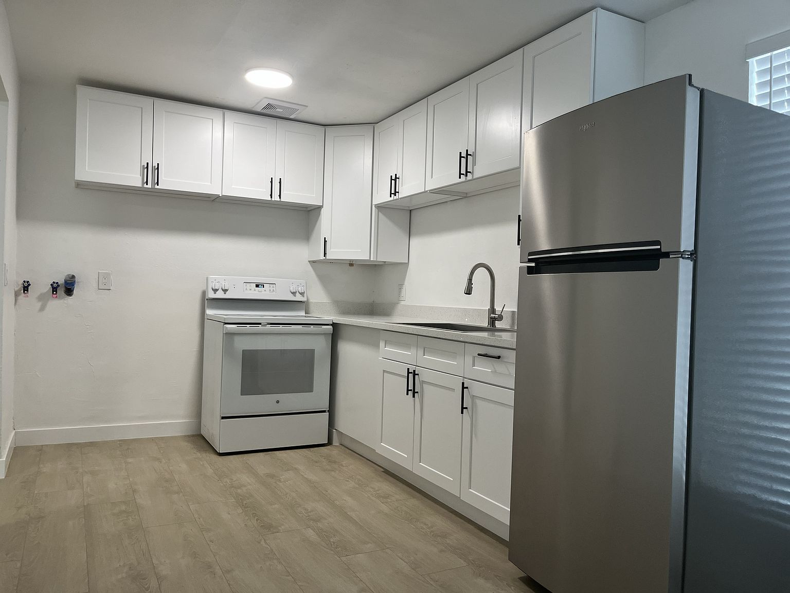 2537 S Lake Park Cir APT 4, West Valley City, UT 84119 | Zillow