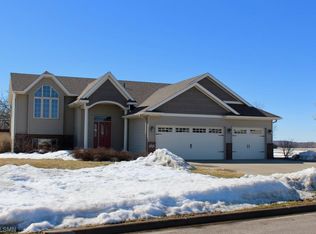 933 13th Ave NE, Saint Joseph, MN 56374