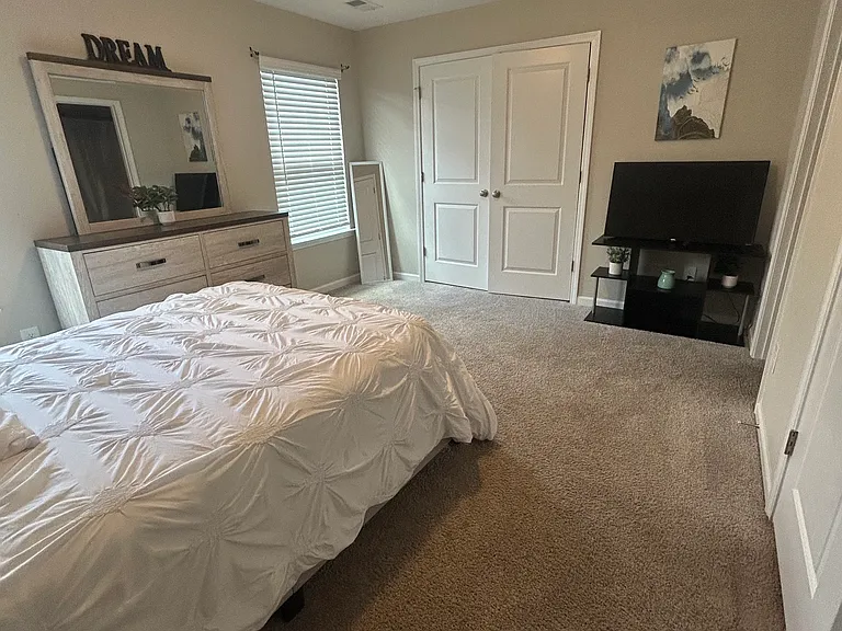 139 Hunters Grove Dr — Photo 8