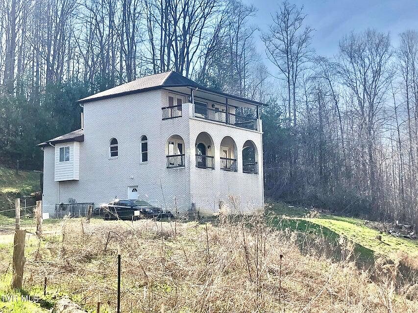 1st image of 120 Bella Vista Ln