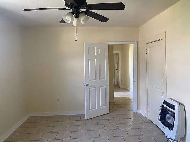 2 bed, 1.0 bath, 866 sqft, $1,300 — Photo 4