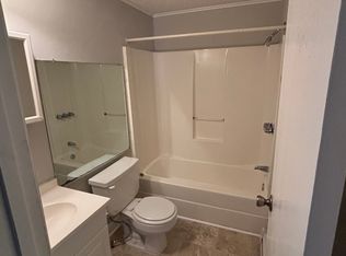 106 Cavalier Dr, Yorktown, VA 23692