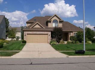 342 Castlebury Dr, Saline, MI 48176