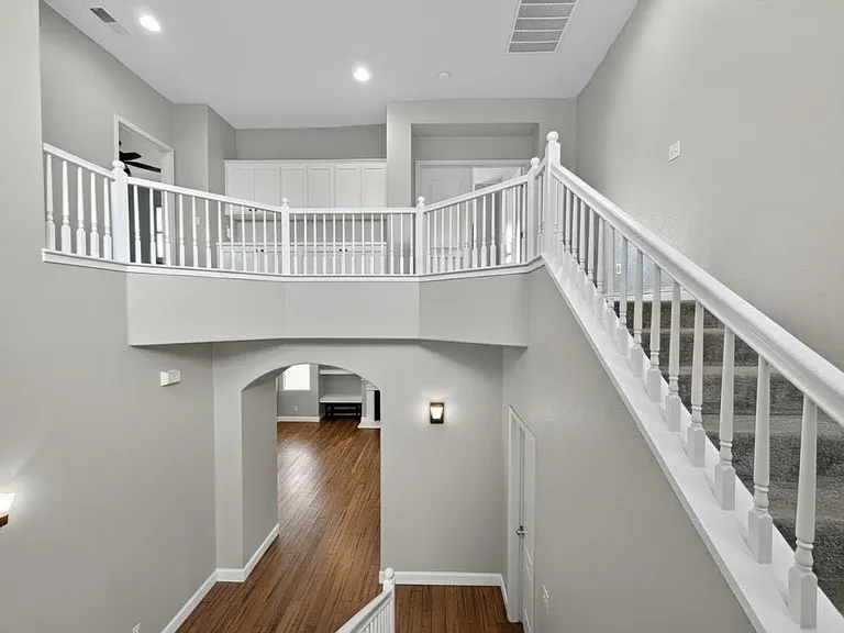 2371 Serena Ave — Photo 15