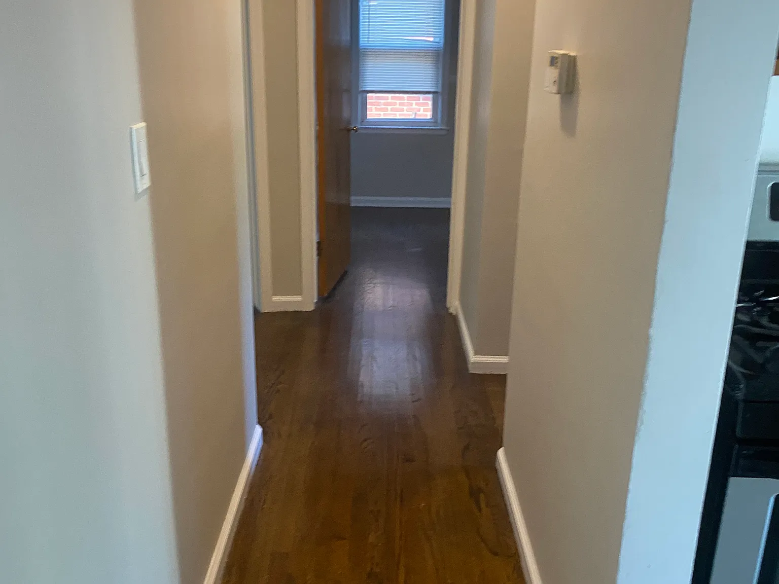 3 bed, 1049 sqft, $1,850 — Photo 3