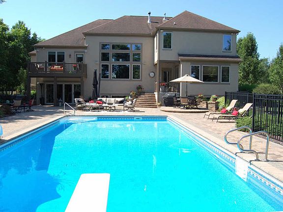 4th image of 1600 Malabar Ct