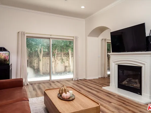 6924 Valmont St #10, Tujunga, CA 91042