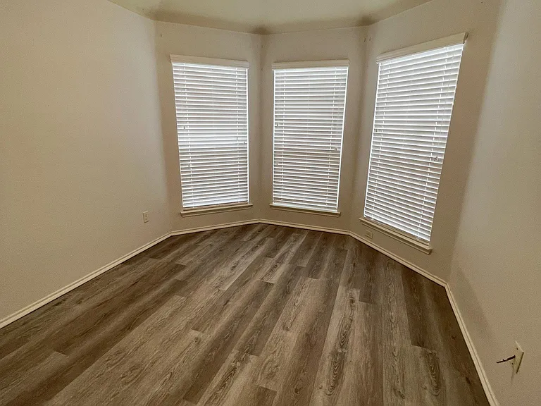 1417 Christina Creek Dr — Photo 4