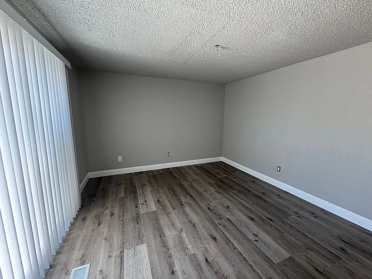 5224 Echo Ave — Photo 7