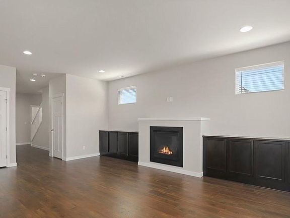 4th image of 2131 Cantergrove Dr SE