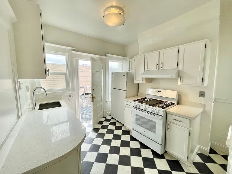 Charming! Duboce Top Floor 3br/1ba. Sunlight Galore! Progressive — Photo 10