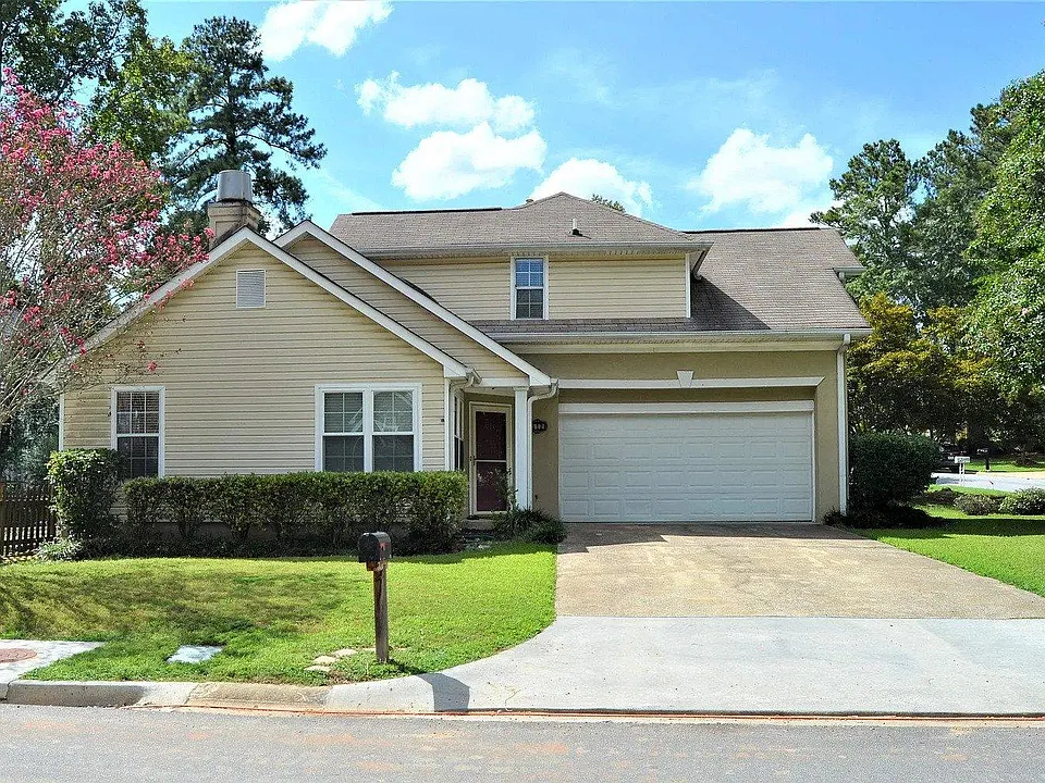512 N Fairfield Dr