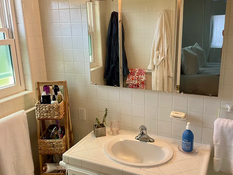 970 Tarento Dr — Photo 8