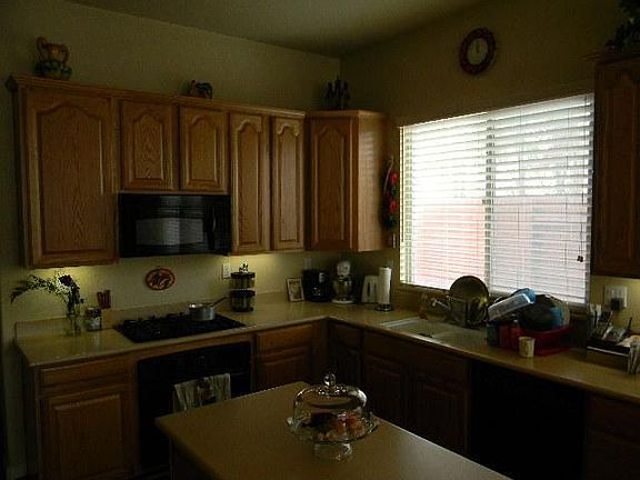 2nd image of 12 Henshaw Ct