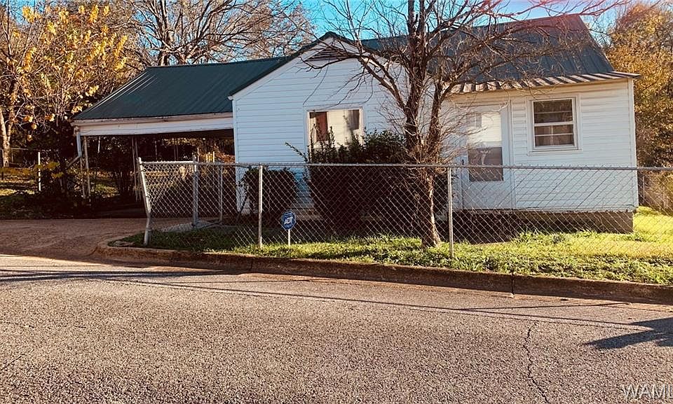 1st image of 2421 5th St E