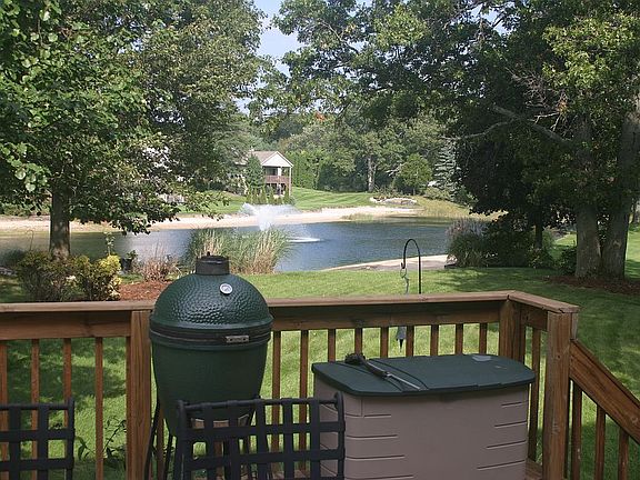 2nd image of 402 Erin Isle Ct